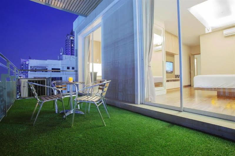 V Residence Serviced Apartment Μπανγκόκ Εξωτερικό φωτογραφία